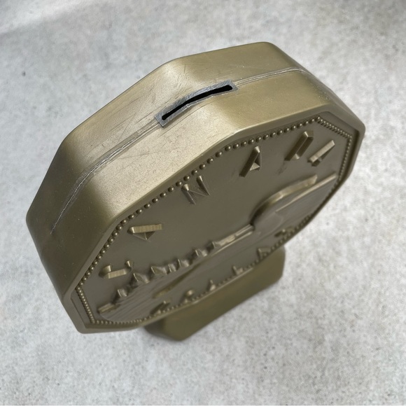 Loonie Coin Bank/ Piggy Bank - Picture 4 of 6